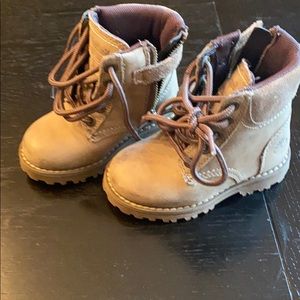 Kids zip up Timberland Boots